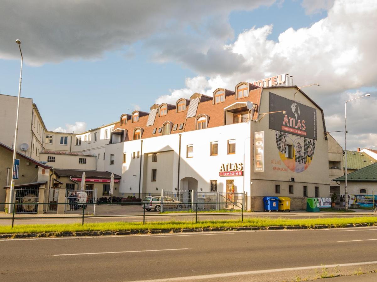 Penzion Atlas Liptovsky Mikulas Exterior photo